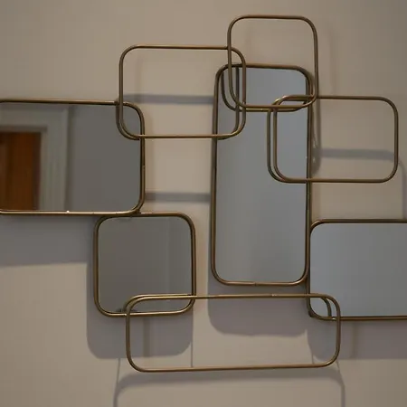 Logis - Restaurant Maison Claude Darroze Hotel