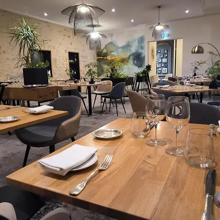 Logis - Restaurant Maison Claude Darroze Hotel