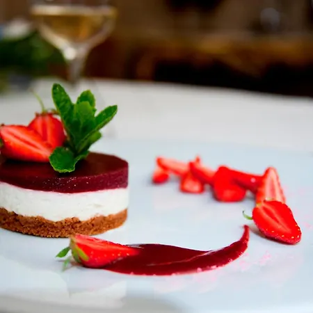 호텔 Logis - Restaurant Maison Claude Darroze 랑공