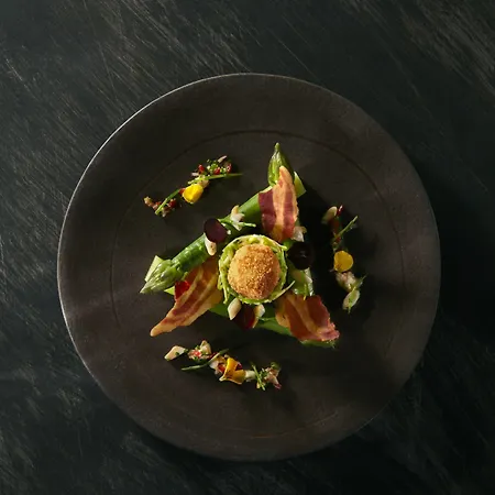 Logis - Restaurant Maison Claude Darroze 호텔