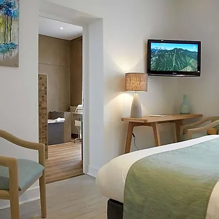 Hotel Logis - Restaurant Maison Claude Darroze 3*