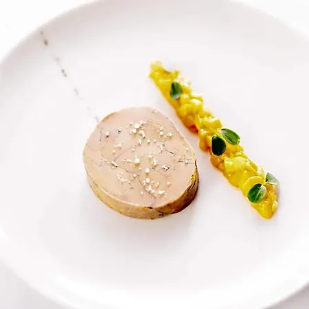 Logis - Restaurant Maison Claude Darroze 3*