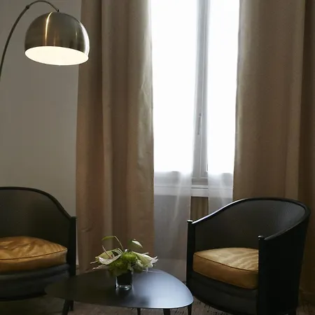 Logis - Restaurant Maison Claude Darroze Hotel 3*