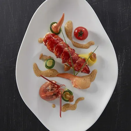 Logis - Restaurant Maison Claude Darroze Hotel