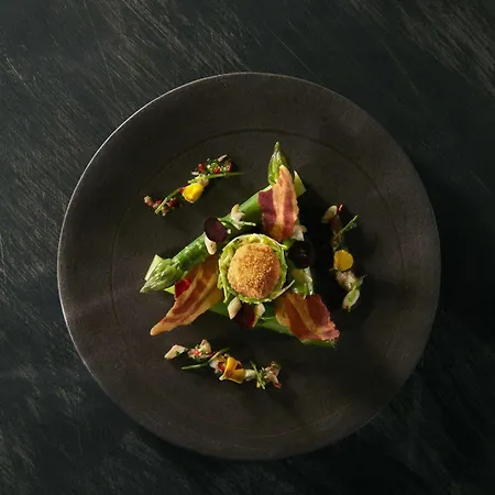 Hotel Logis - Restaurant Maison Claude Darroze 3*
