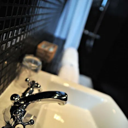 Logis - Restaurant Maison Claude Darroze 3*