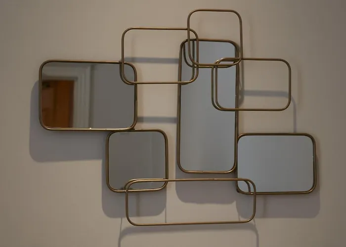 Logis - Restaurant Maison Claude Darroze Hotel