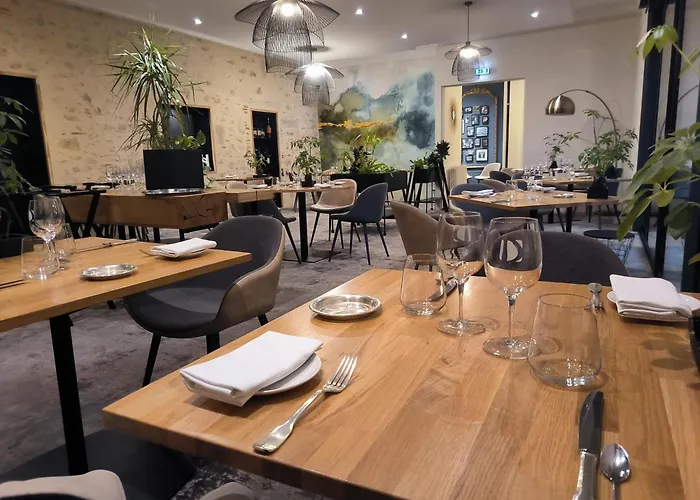 Logis - Restaurant Maison Claude Darroze Hotel