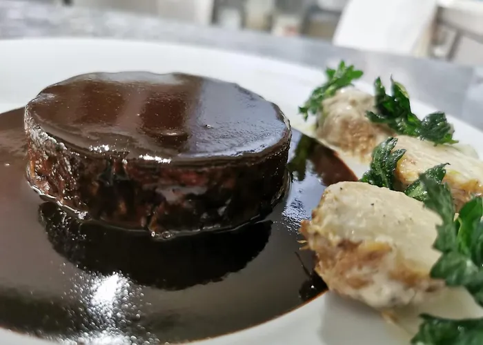 Hotel Logis - Restaurant Maison Claude Darroze Langon (Gironde)