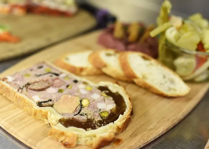 Logis - Restaurant Maison Claude Darroze